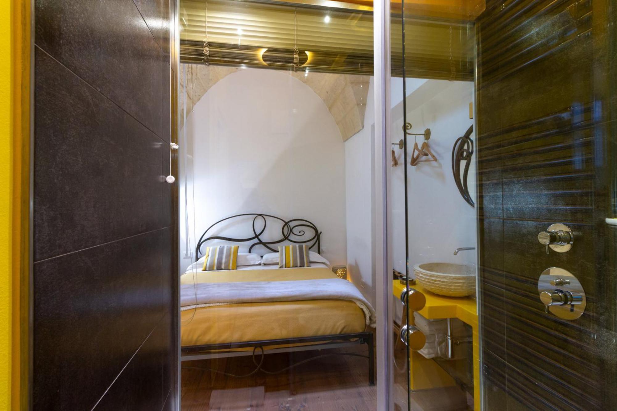 Le Nicchie Luxury Rooms 莱切 外观 照片