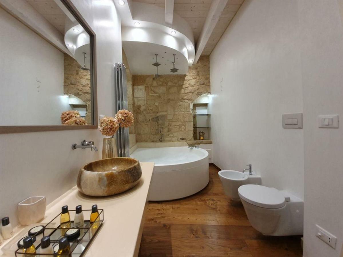 Le Nicchie Luxury Rooms 莱切 外观 照片
